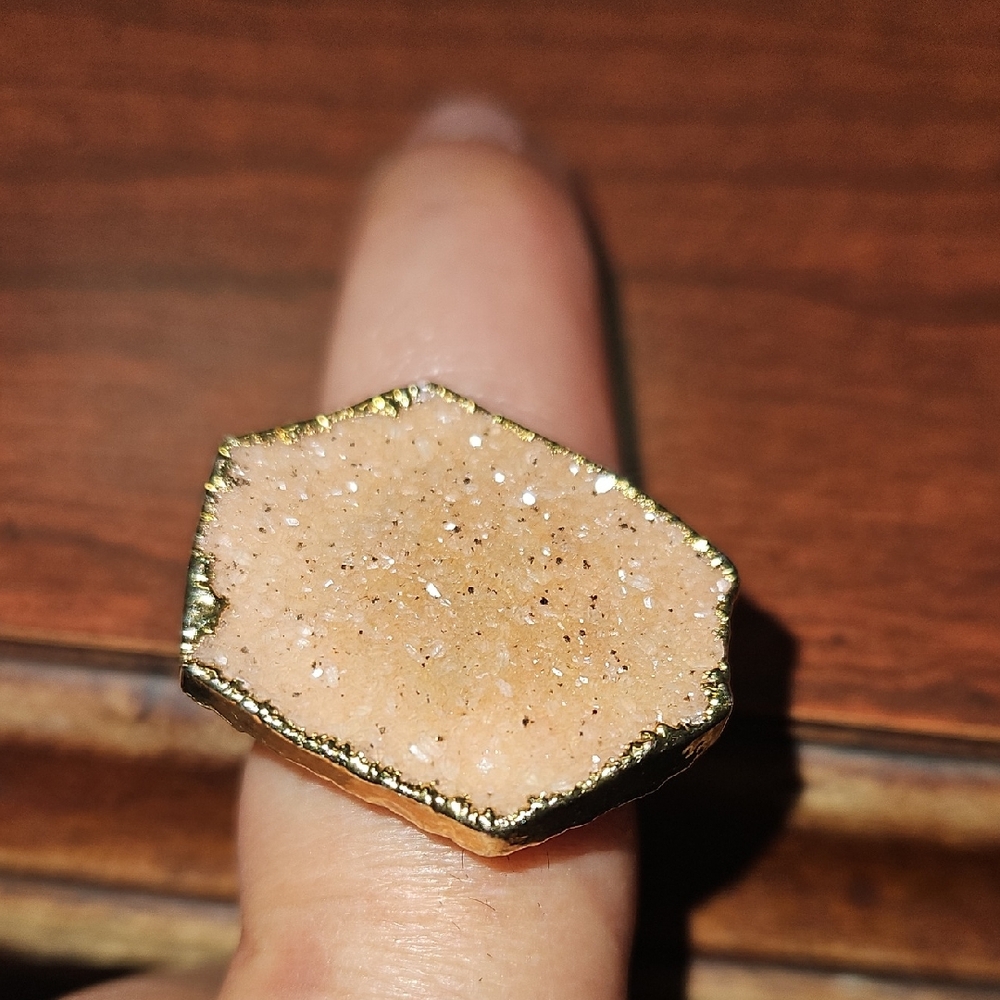 Elegant Gold and Cream Druzy Ring